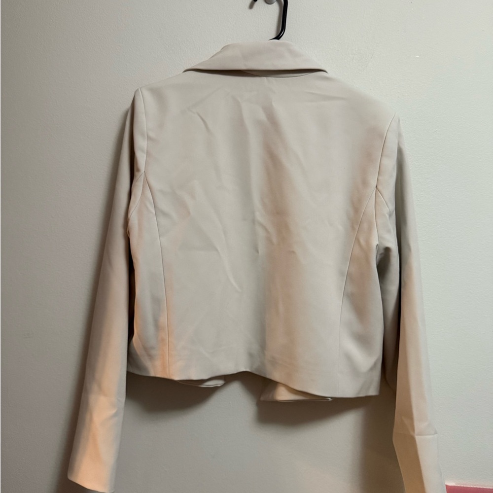 Old Navy Cream Blazer‎ - Picture 7 of 7